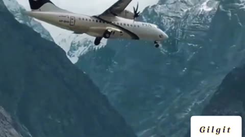 DANGEROUS AIRPORT | PIA FLIGHT LANDS ON GILGIT AIRPORT