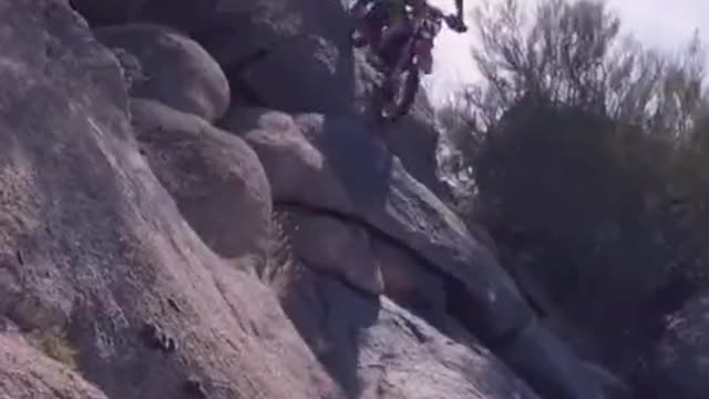 Motocross enthusiasts show off their skills#motorbikes #crosscountryrunner