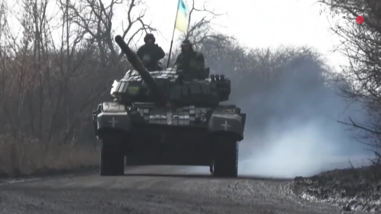 Germany and NATO agree to send 200 tanks.