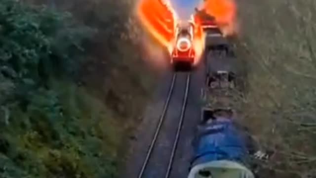 Viral Train / Amazing Train / Lighting Train / Tuli24