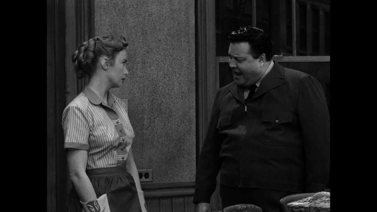 The Honeymooners: The Loudspeaker - Episode 30 of 39