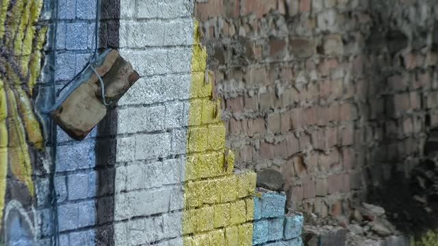 George Floyd wall mural gets destroyed by lightning strike.