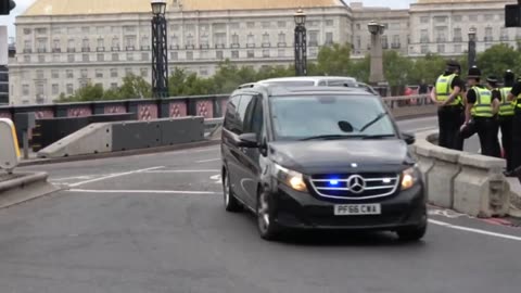 Met police responding to reports of someone with right leaning views trying to open a bank account.