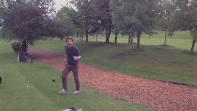 Man repeatedly chases fox after it steals his golf cover