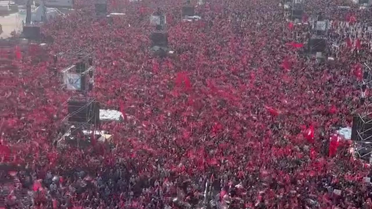 #BREAKING | Hundreds of thousands of people are holding a rally in Istanbul in support of Gaza.