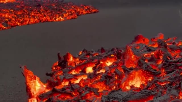 Lava flow on la Palma island 🌋