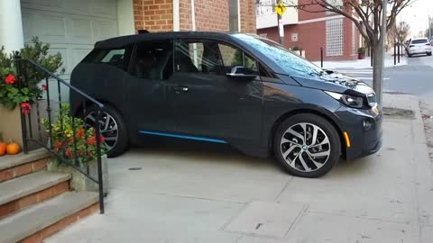 The Pros and Cons of BMW's Electric Cars