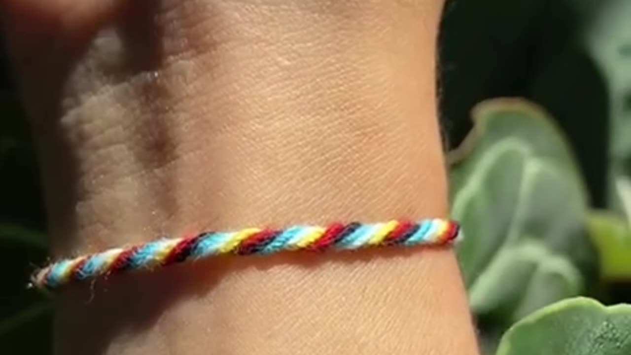 Traditional Handmade Balinese Cotton Pandatu Bracelet with Unique Knot