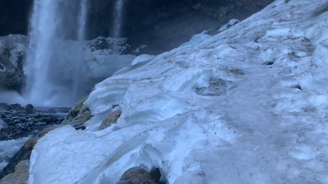 Feeling the Freezing Mist – Tamanawas Falls – Mount Hood – Oregon – 4K