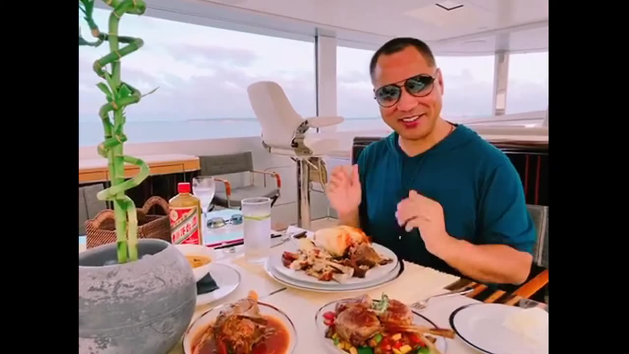 20180807文贵先生视频²：今天太有成就感了，喝茅台吃羊排奖励自己！