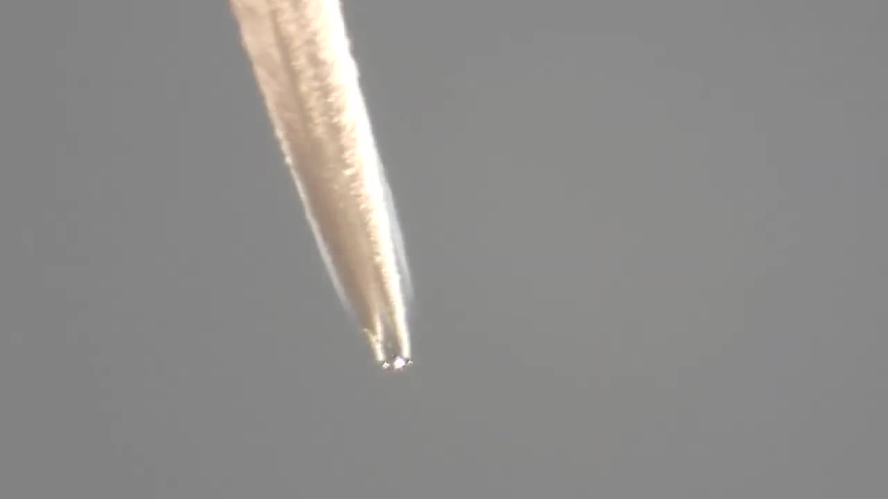 Chem trails recorded on 12/22/22 near Huntington Beach CA.