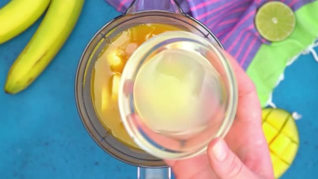 How to Make Mango Smoothie