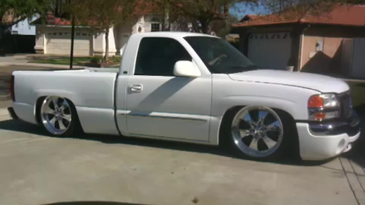 05 GMC Sierra bagged with KP Components part 2