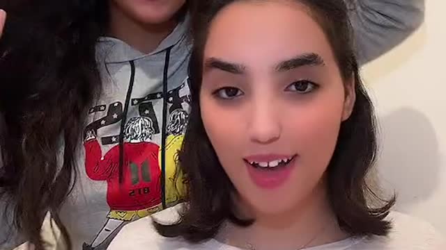 khti nadia tal3ini fi chi vidya
