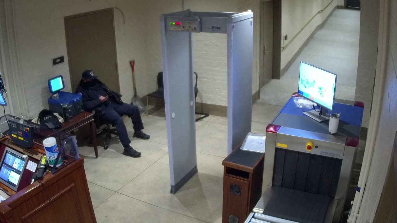 5133CHOBBAGarageScreening2_2021-01-05_22h27min50s093ms.mp4