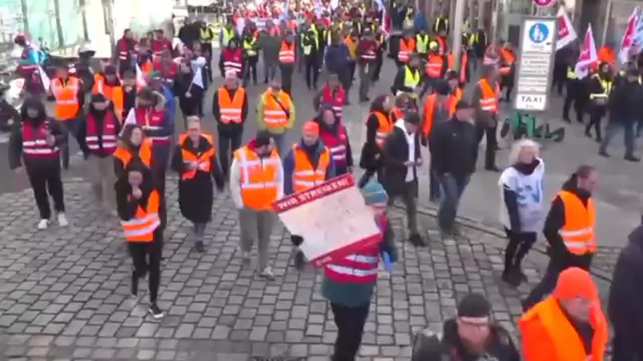 Massive worker rally for better pay in Nuremberg