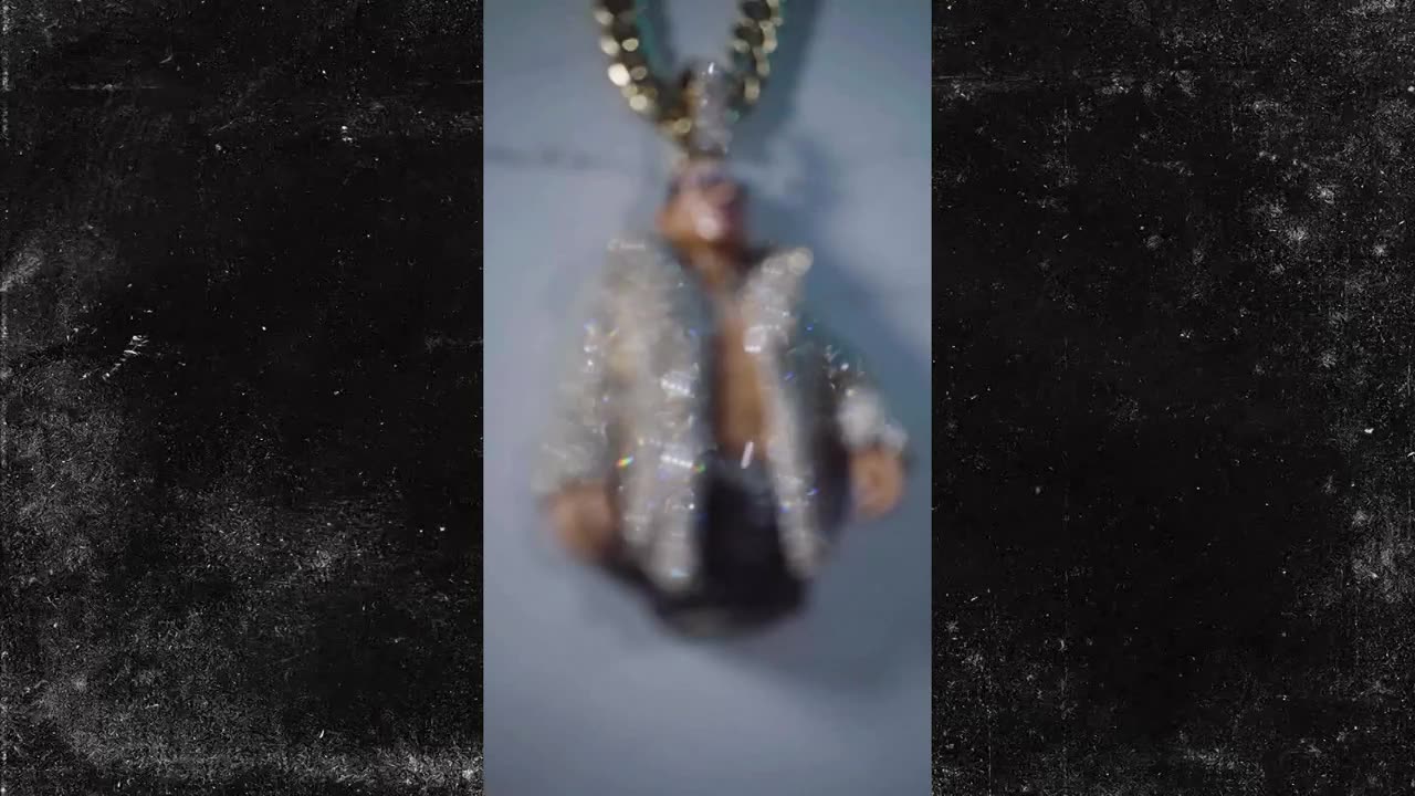 Rolly Romero Rocks 20-Carat Diamond Mini Me Pendant To Barroso Fight