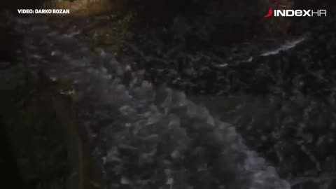 More u Splitu poplavilo ulicu