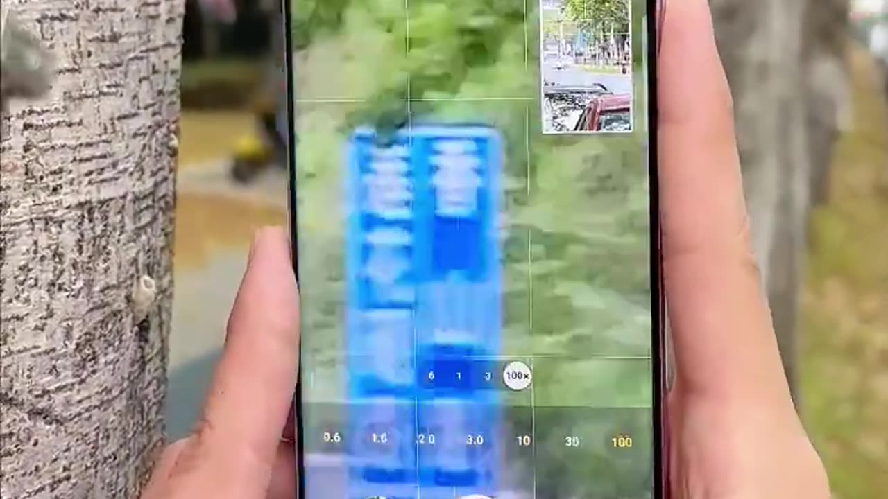 Samsung S23 Ultra 100x zoom display