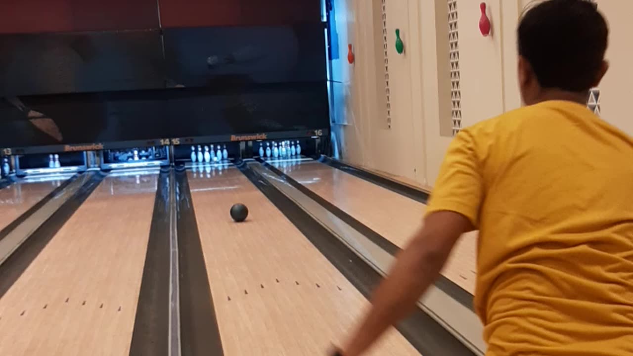 Correct way to throw bowling ball