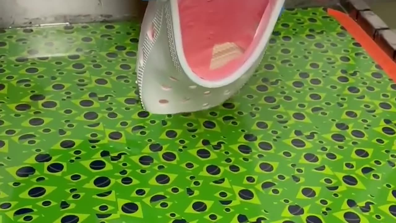 Hydro Dipping crocs 😎😎 #satisfying #viral #viralvideo #short