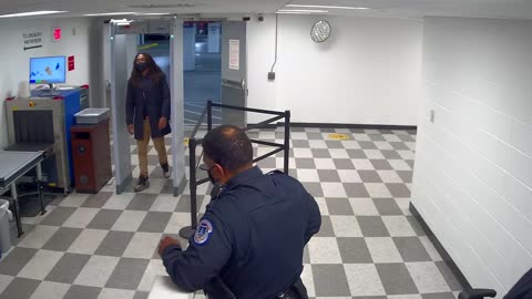 6134RHOBG3G308CLobby8Entrance_2021-01-06_12h20min01s240ms.mp4