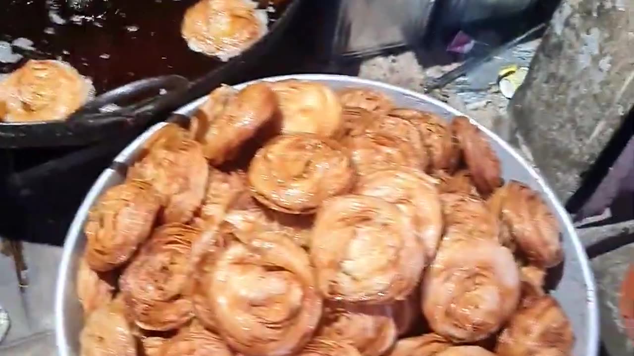 Kutchi pakwan