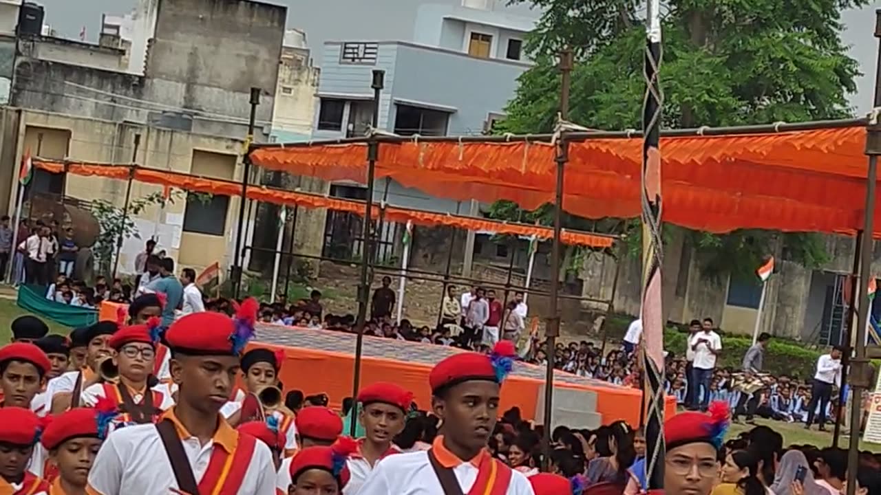 INDPENDENCE DAY PRADE