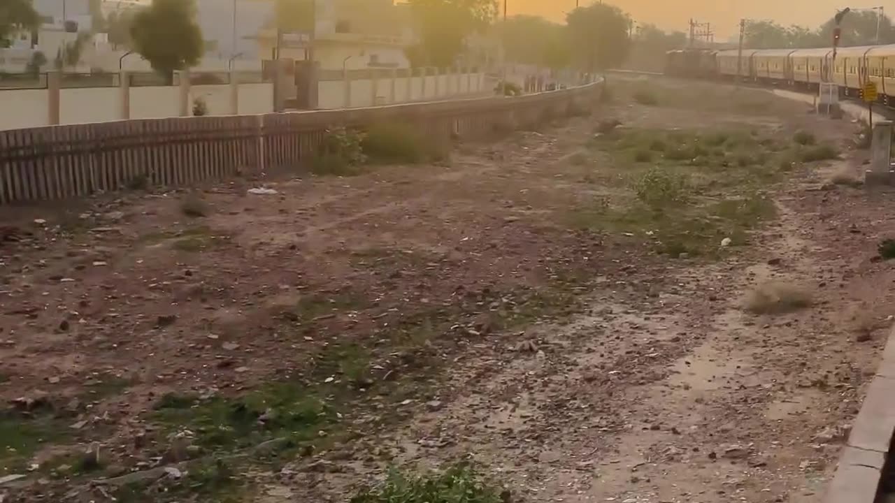 Indian train cinematic Video Status Full Screen