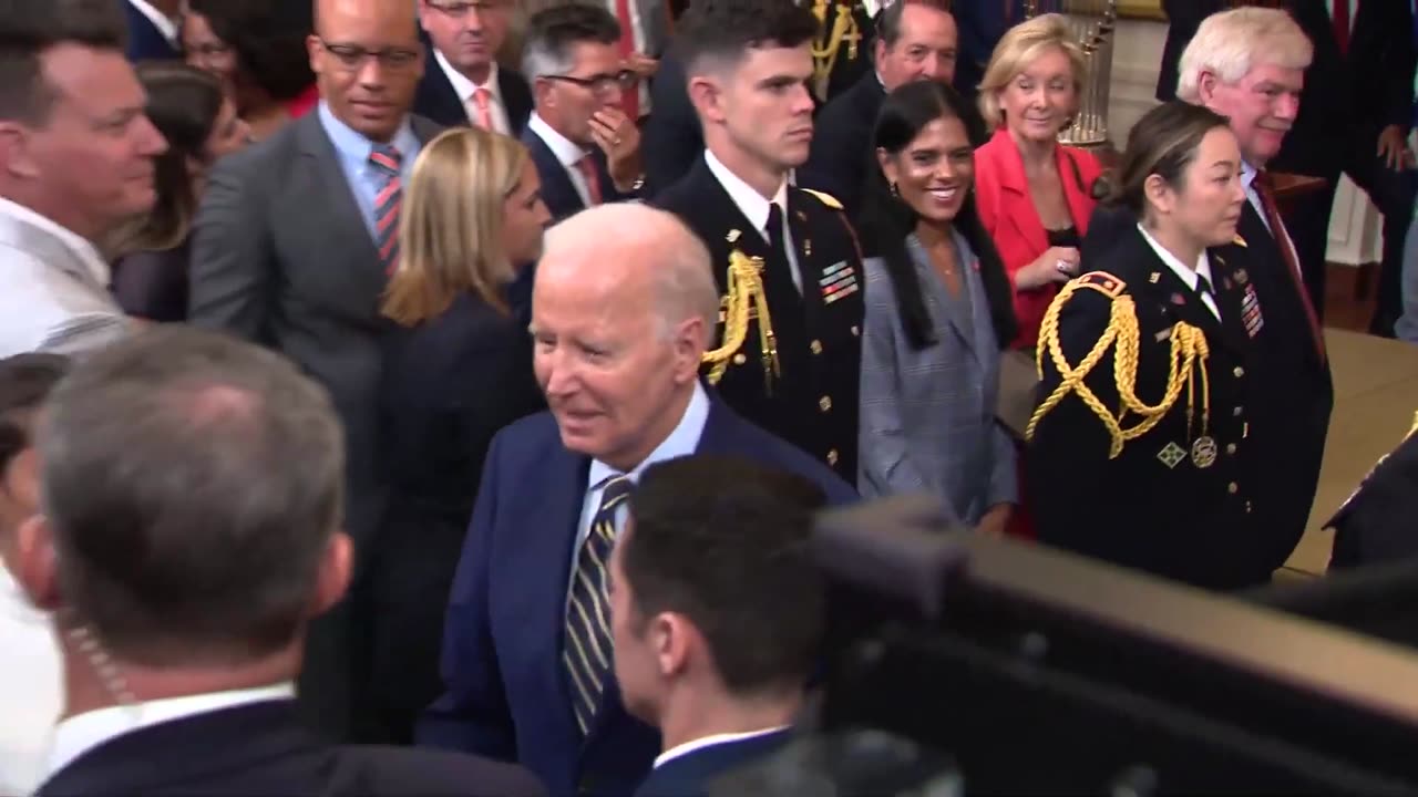 Biden, Who Hasn't Spoken To Press In Weeks, Again Ignores Questions As He Makes Beeline For Exit