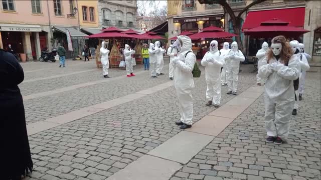 Les Masques Blancs Lyon Die Dead, Ecole des LArmes et danse le 18 decembre