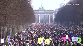 Protesters across the world rally for Ukraine