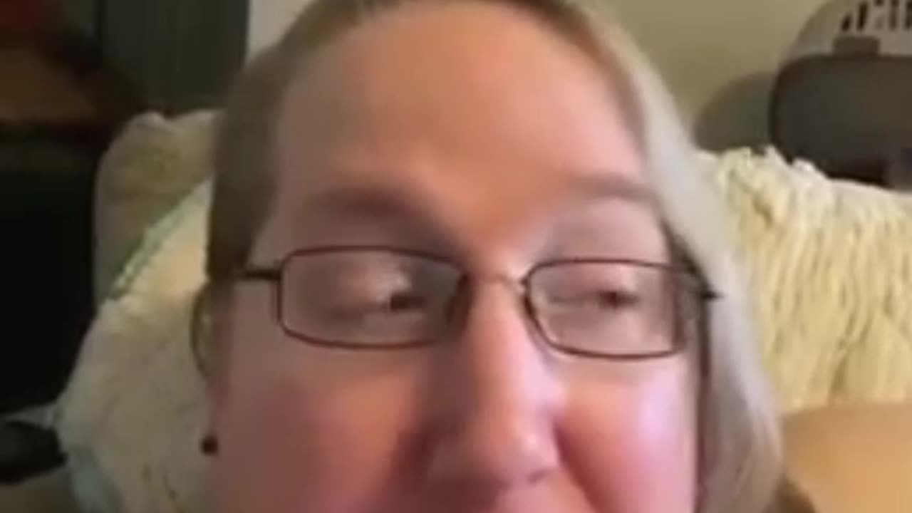 A butt ugly tranny just threatened to kill you.