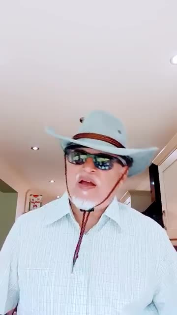 Mr Khan Lip-syncs to Edge of Seventeen by Stevie Nicks.