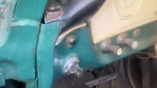7. 1966 Ford F-250 Starting good! Sounding kinda loud!!