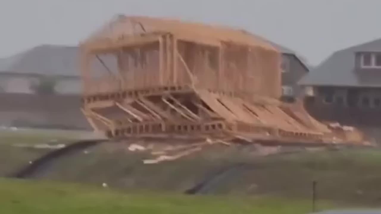 When you build your house out of wood 👀🪵