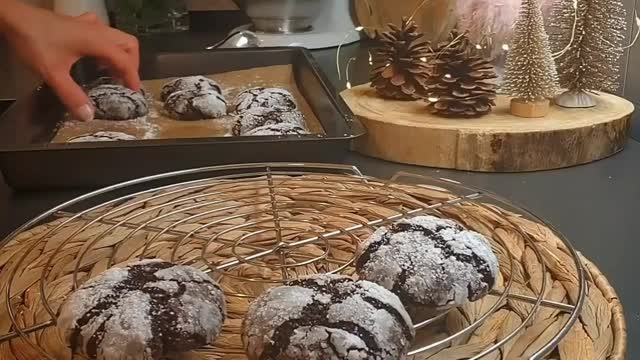 Crinkle Cookies