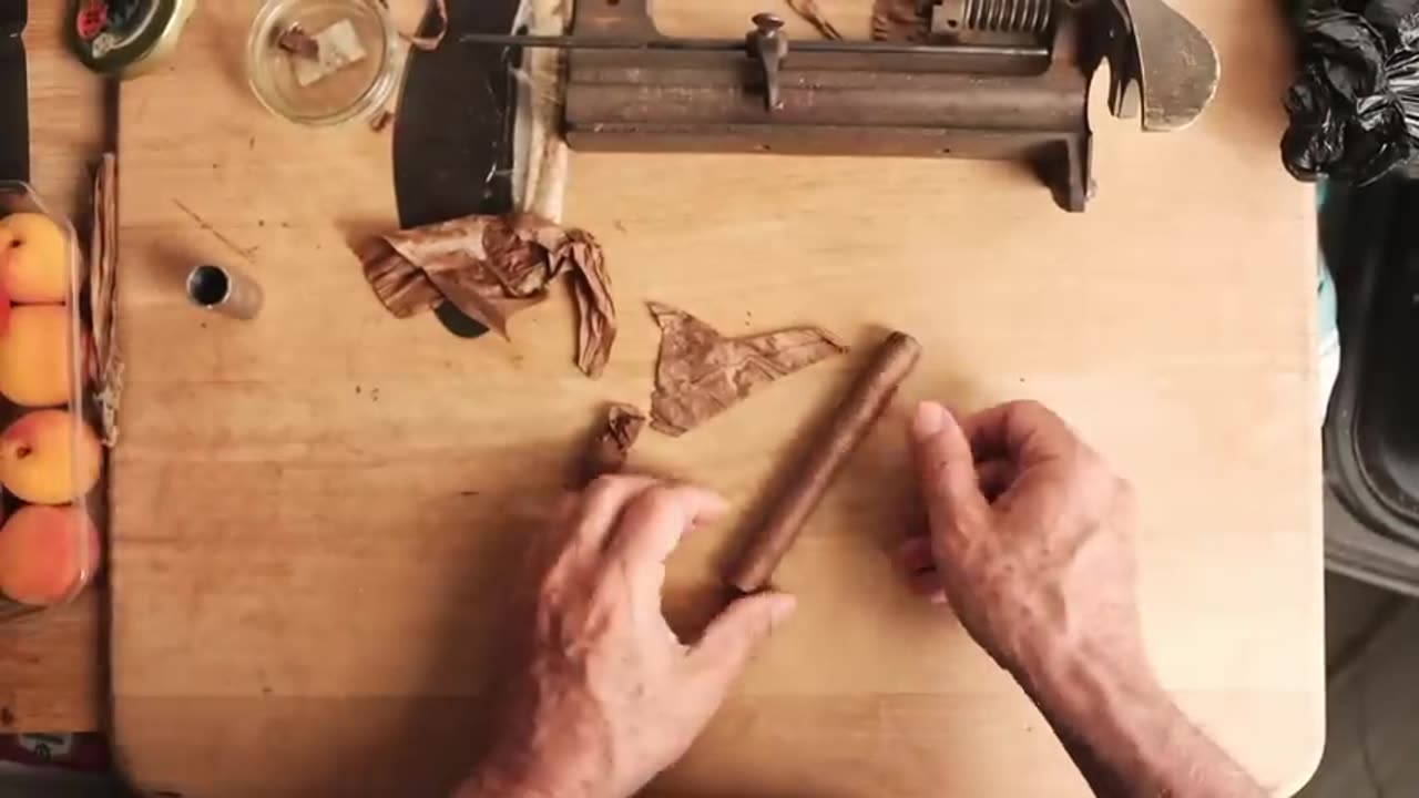 How to Roll Cigars: Chopped Filler Double Binder Method