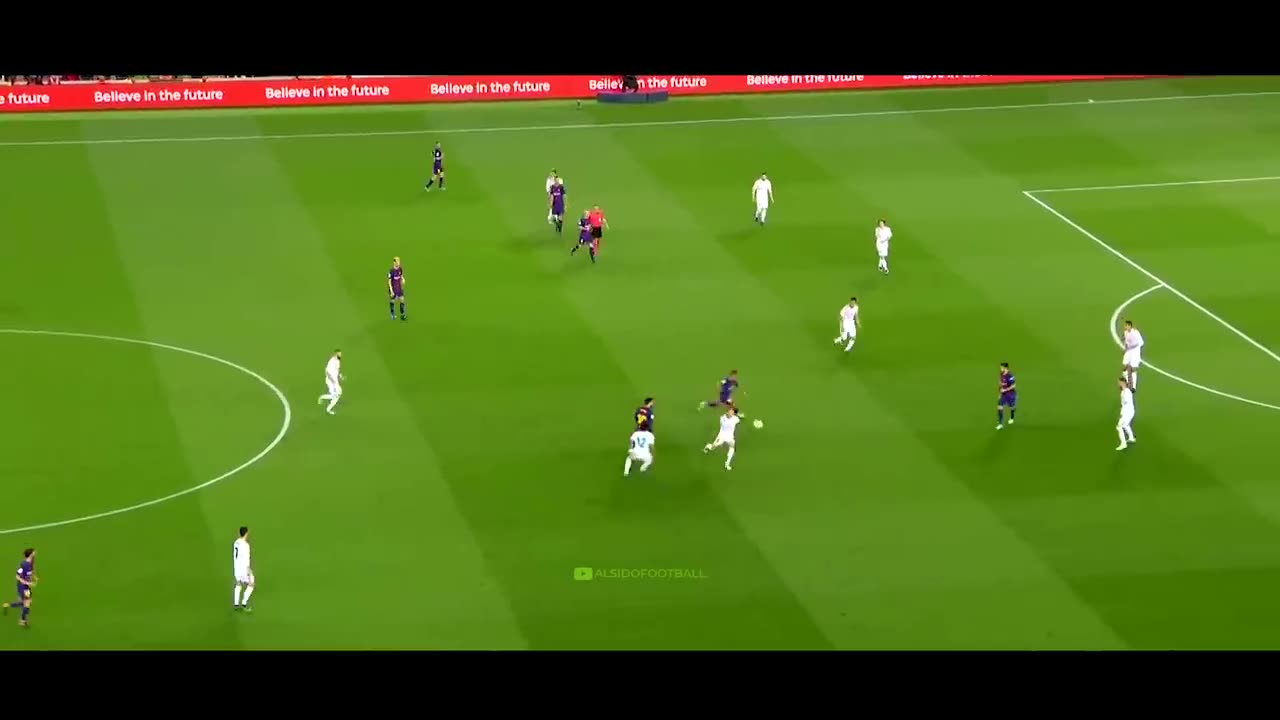 The Last El Clasico Between Cristiano Ronaldo & Lionel Messi