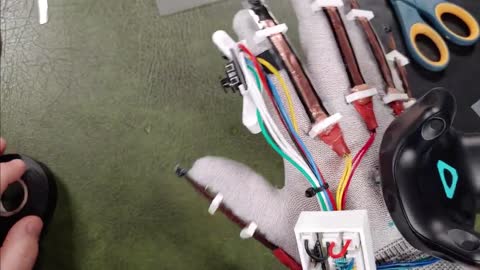 How to assemble a flex sensor for VR gloves using copper foil and a velostat