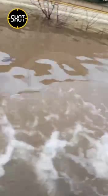 ❗️Tyumen and Orenburg may go under water: the dams in the Russian