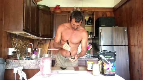 The Best Way To Eat An Avocado - June 24th 2018