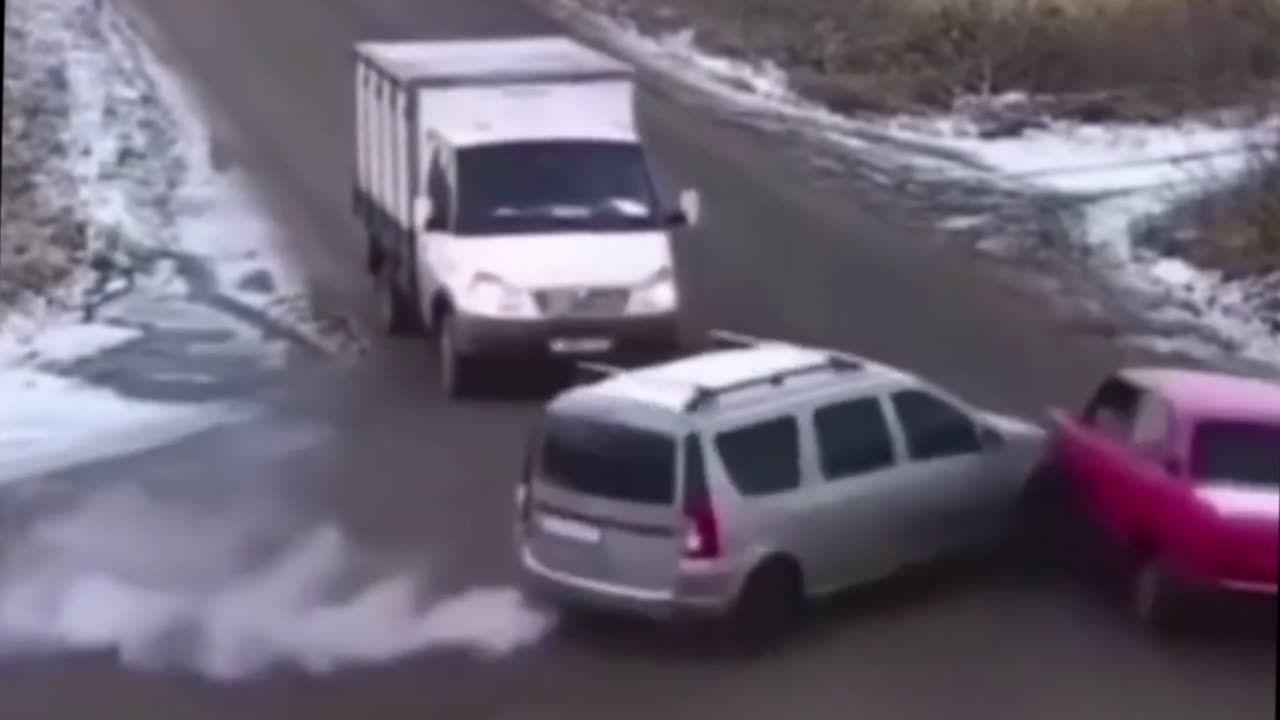 Car accident funny short: Watch People Drive Like Idiots