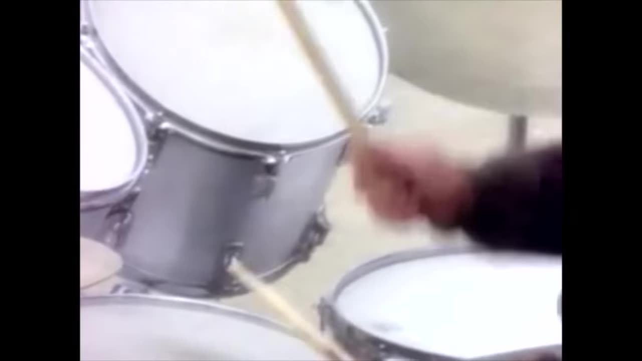ZZ Top - Gimme All Your Lovin' (Official Music Video)