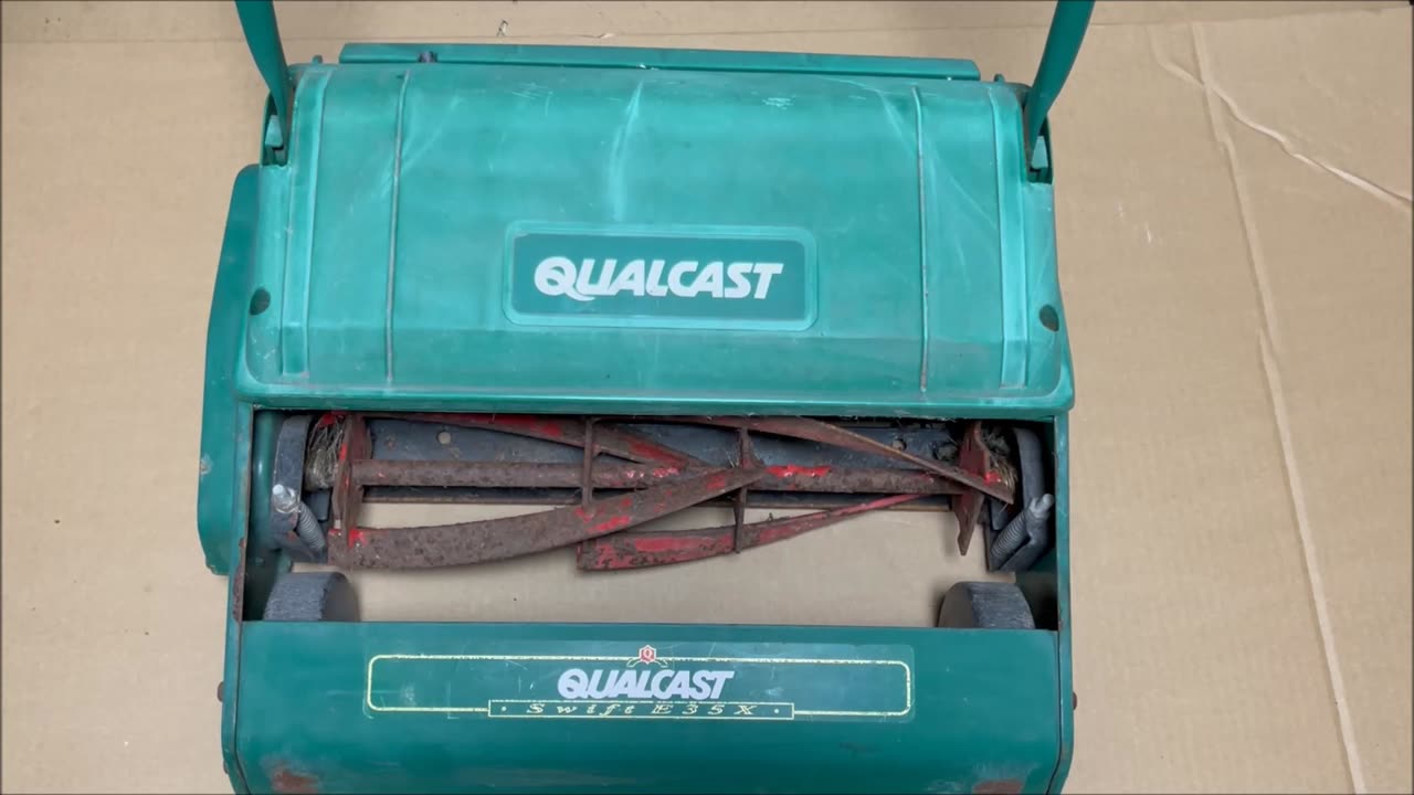 How to Replace a Qualcast Swift EX35X Drive Belt