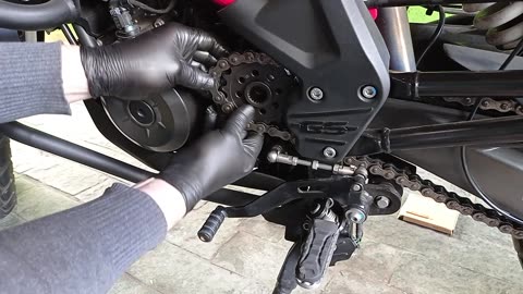 BMW G310GS Troca / Adaptação Pinhão de 17 Dentes