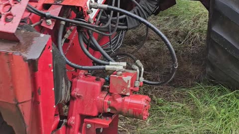 Working on a combine in the rain What Farming really looks like part 3