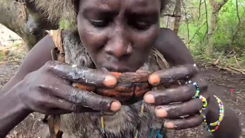 It's delecius cookies meal 🤤 see hadza enjoy breakfast time😍