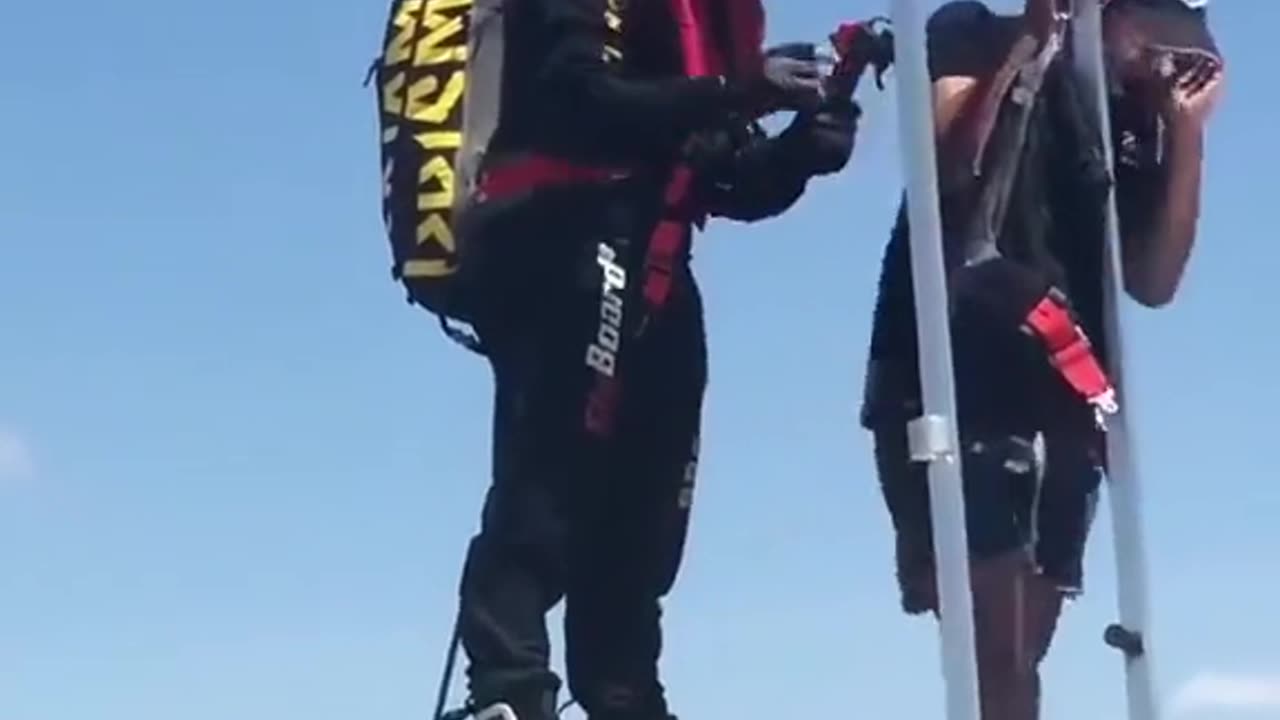 Flying skateboard