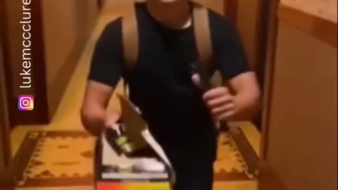Try do not laught 🤣🤣🤣😂